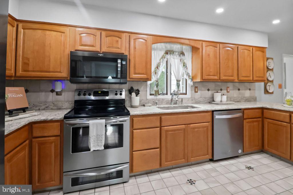 23655 Daniel Farm Ln Property Photo 14