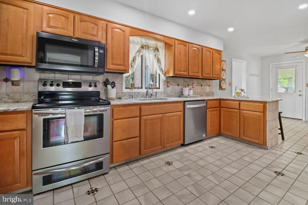 23655 Daniel Farm Ln Property Photo 15