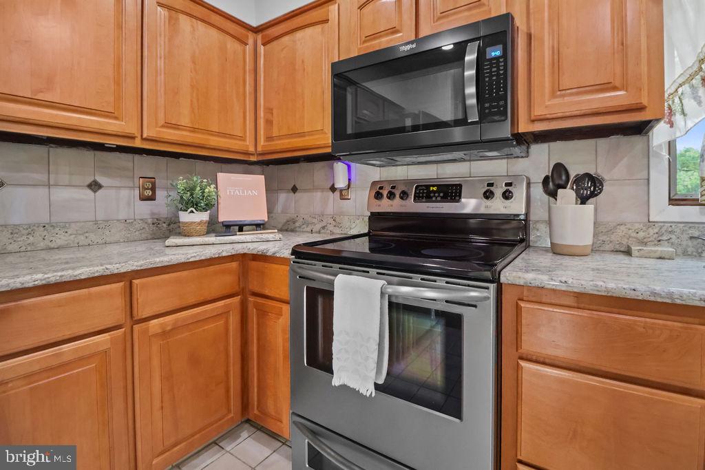 23655 Daniel Farm Ln Property Photo 16