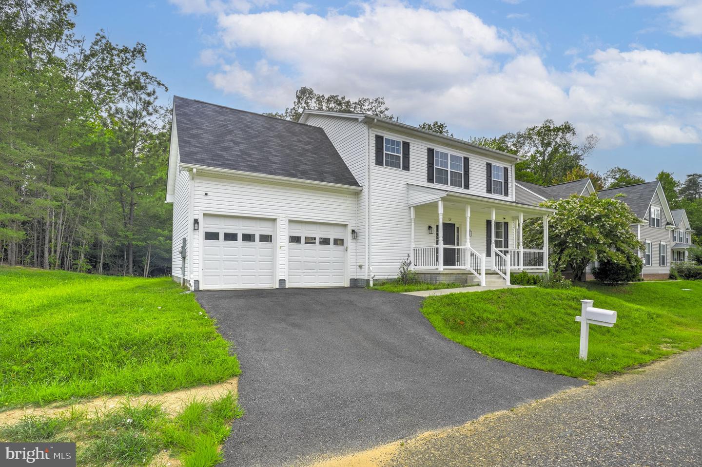 22621 Woods Ln Property Photo 3