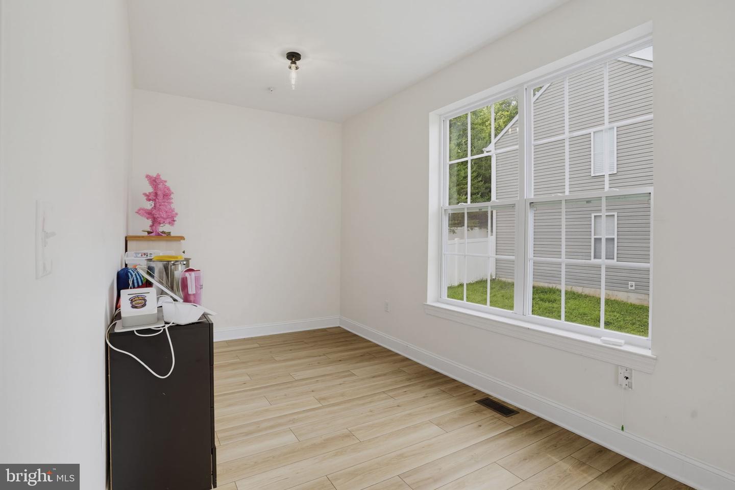 22621 Woods Ln Property Photo 17