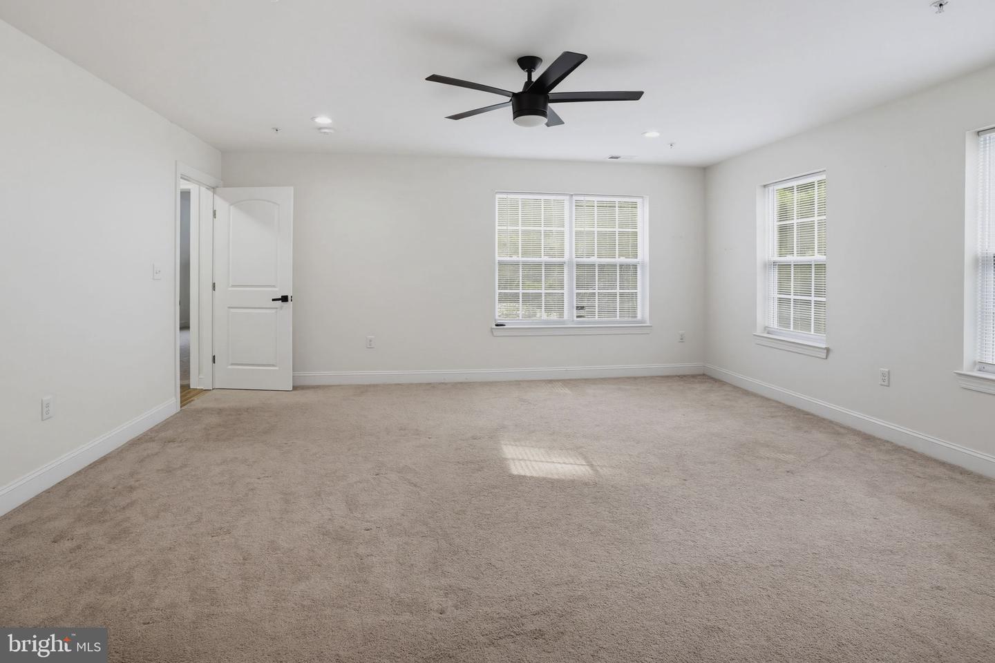 22621 Woods Ln Property Photo 19