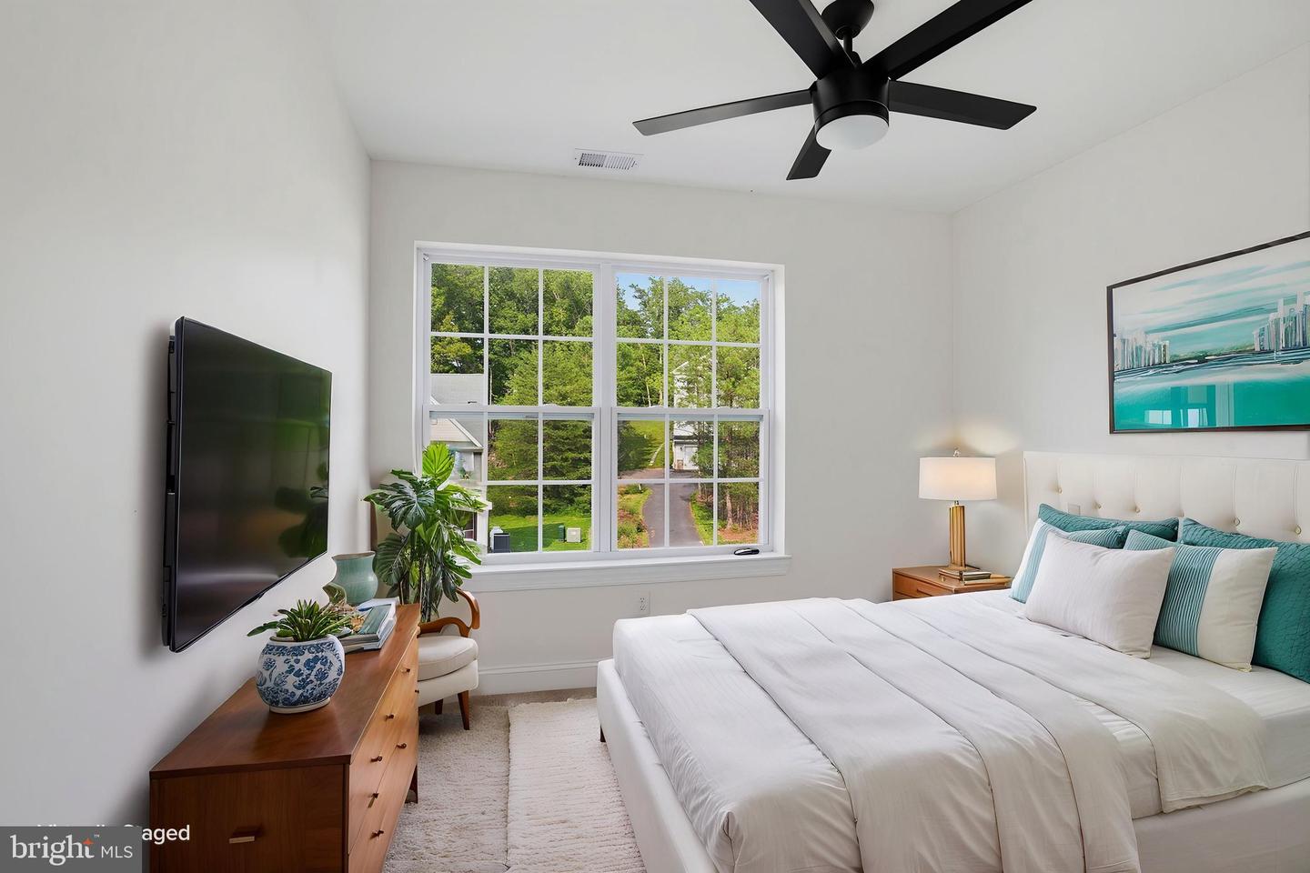 22621 Woods Ln Property Photo 24