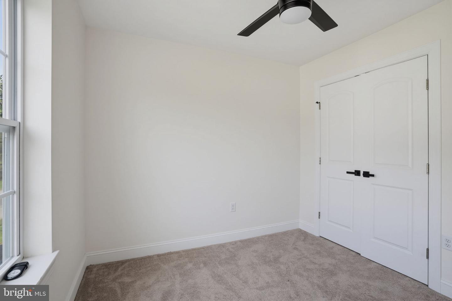 22621 Woods Ln Property Photo 26