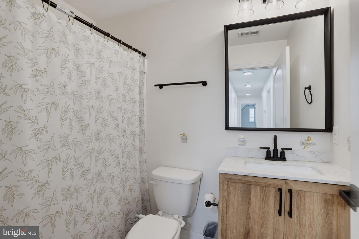 22621 Woods Ln Property Photo 30