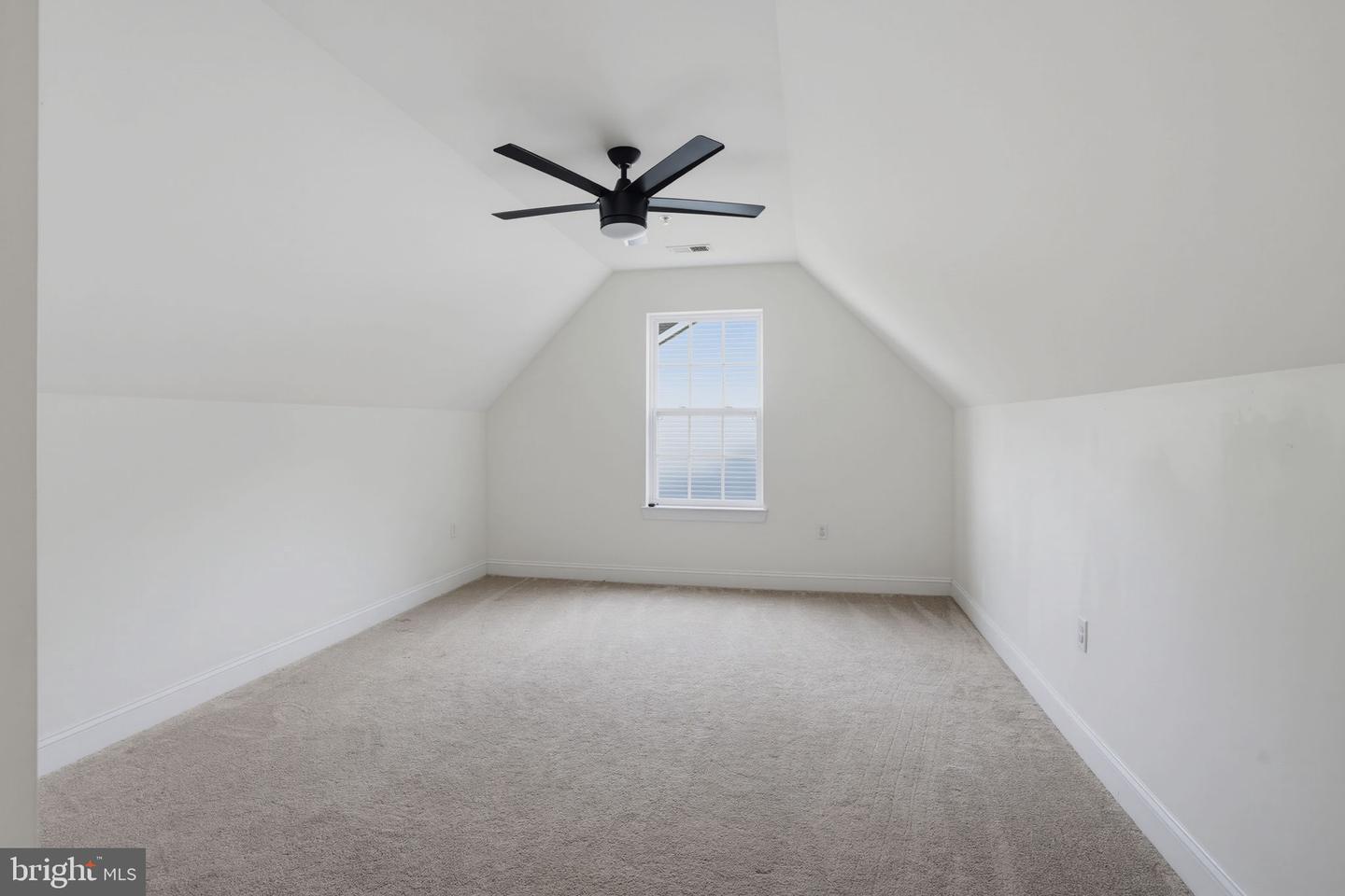 22621 Woods Ln Property Photo 33