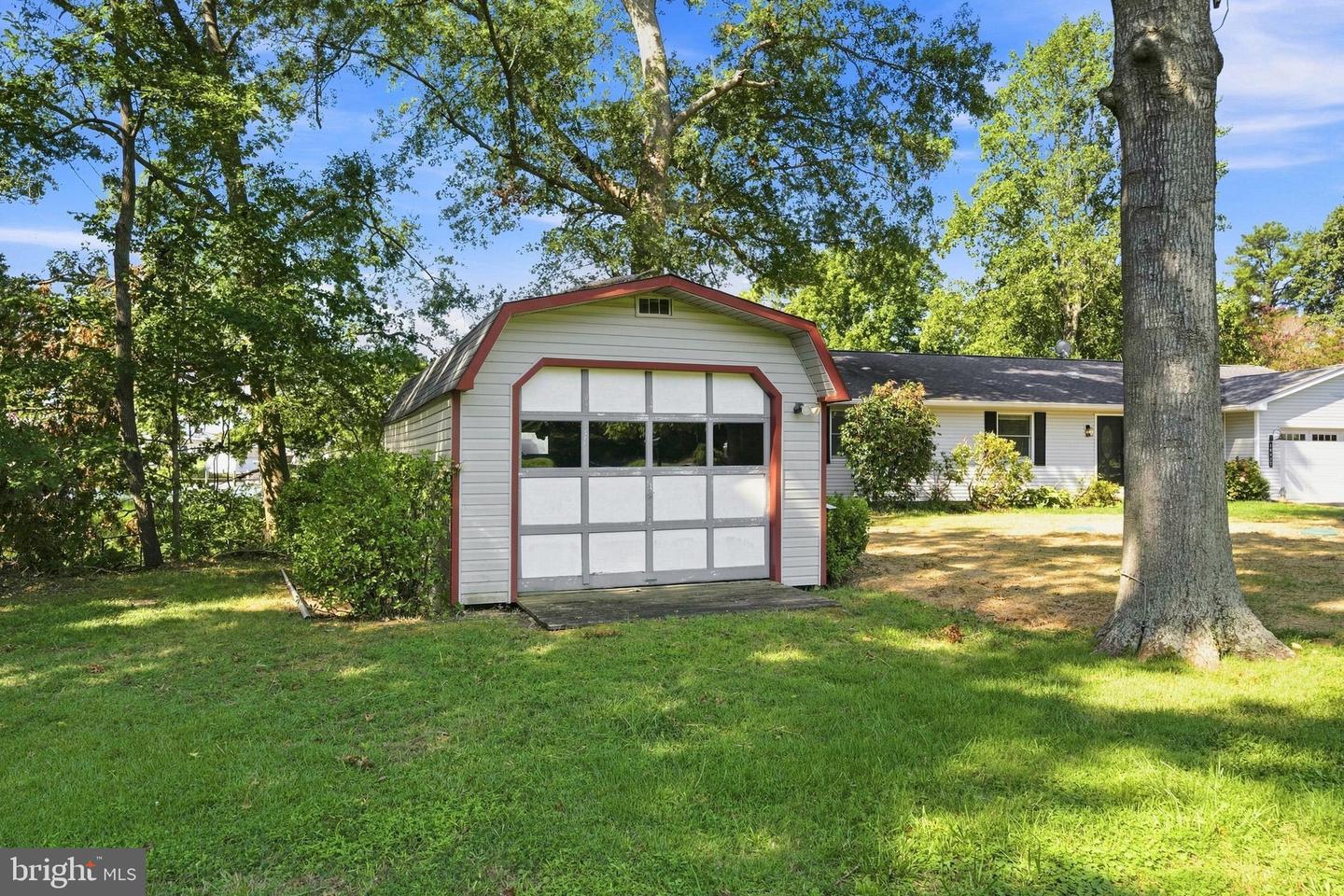 18937 Hodges Ln Property Photo 33