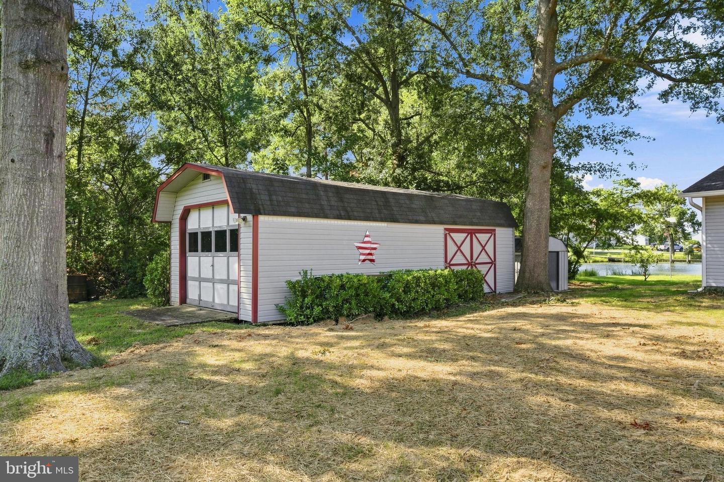 18937 Hodges Ln Property Photo 37