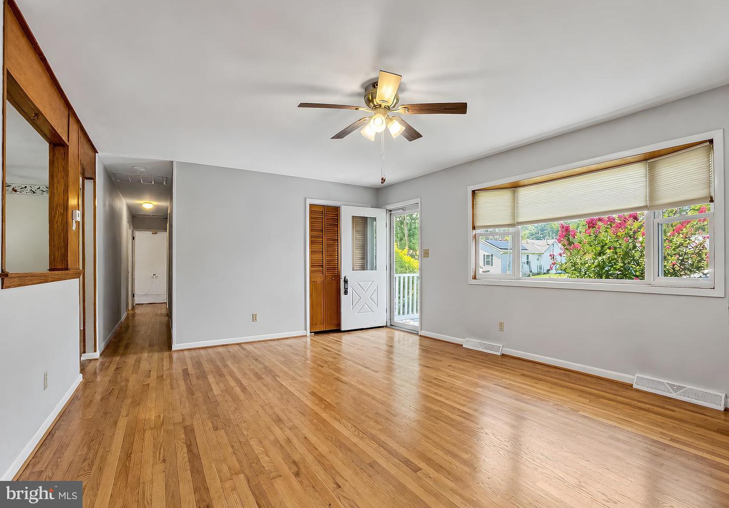 43927 Lanedon Dr Property Photo 7