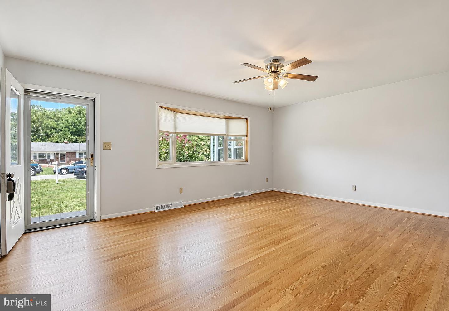 43927 Lanedon Dr Property Photo 8