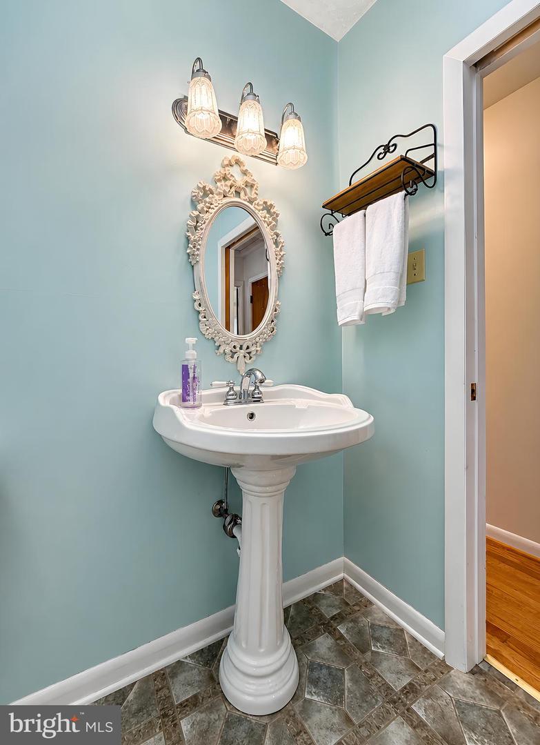 43927 Lanedon Dr Property Photo 31