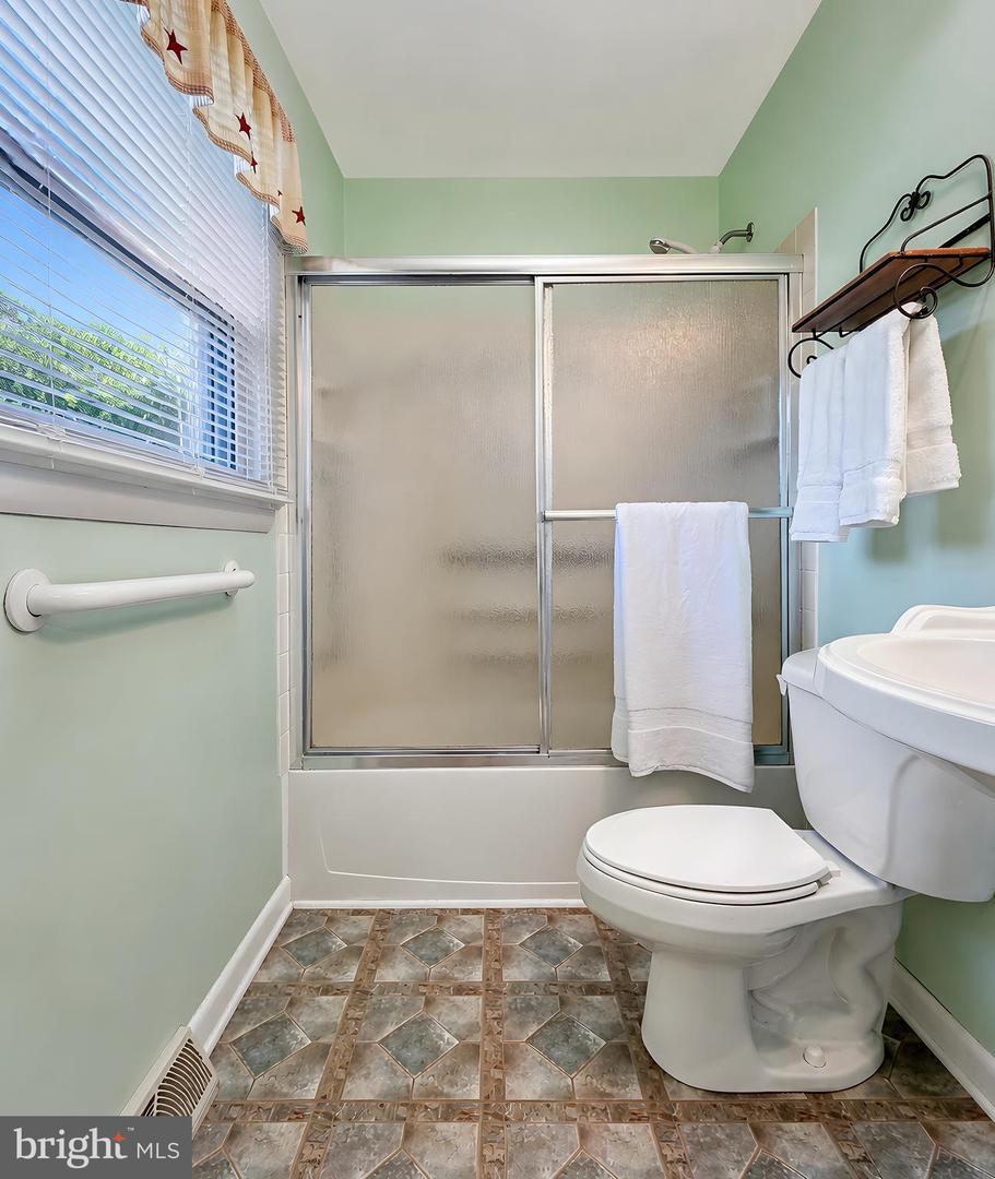 43927 Lanedon Dr Property Photo 41