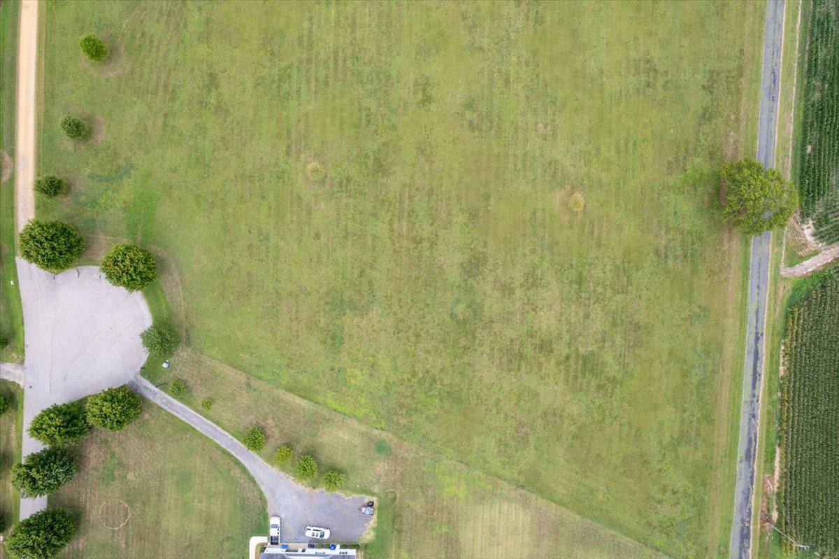 18035 Ellyn Ct Property Photo 13