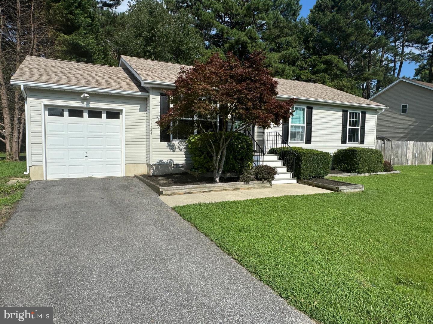 17344 Potomac Sands Dr Property Photo 1