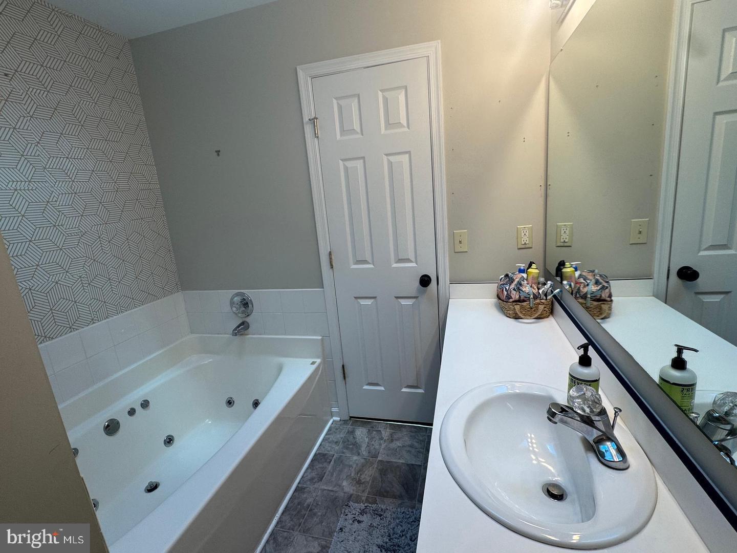 17344 Potomac Sands Dr Property Photo 12