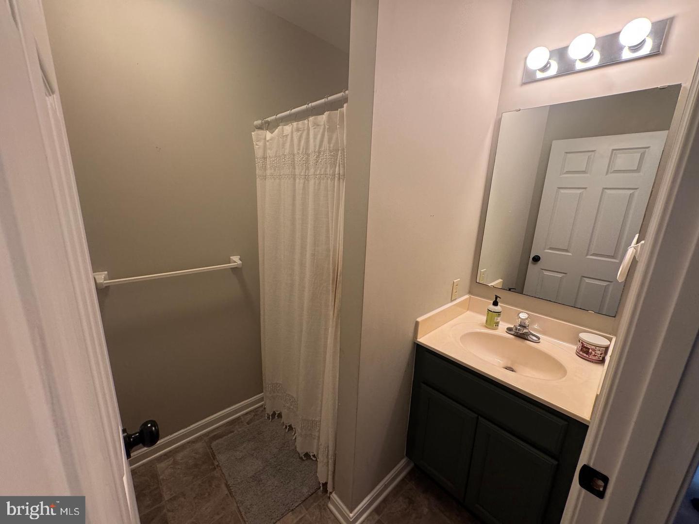 17344 Potomac Sands Dr Property Photo 13