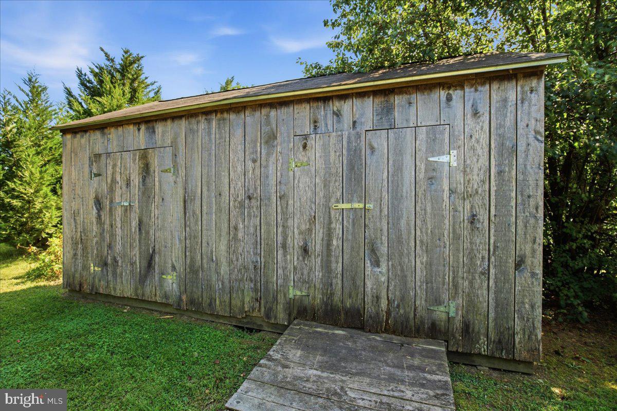 22715 Saint Winifreds Ln Property Photo 13
