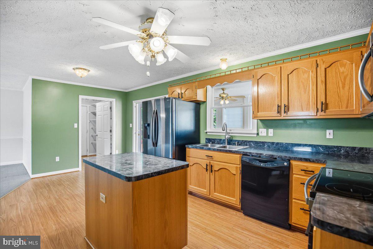 22715 Saint Winifreds Ln Property Photo 38