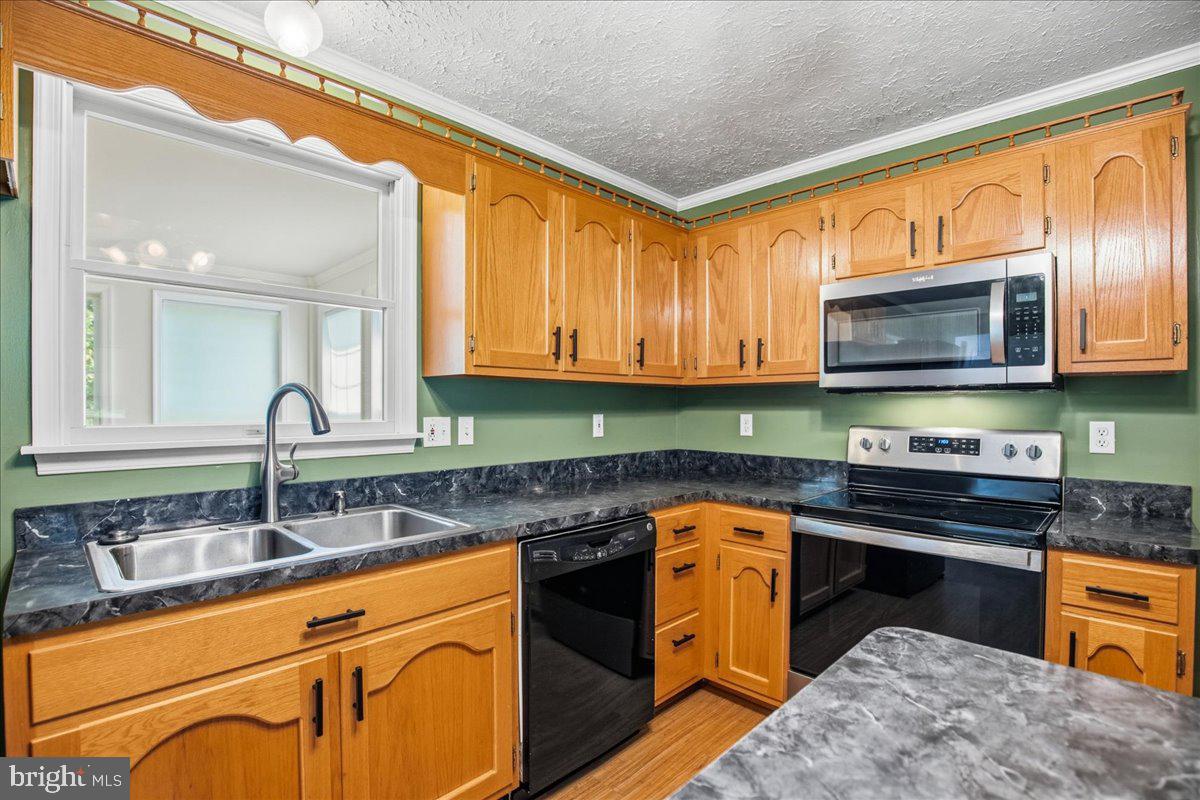 22715 Saint Winifreds Ln Property Photo 40