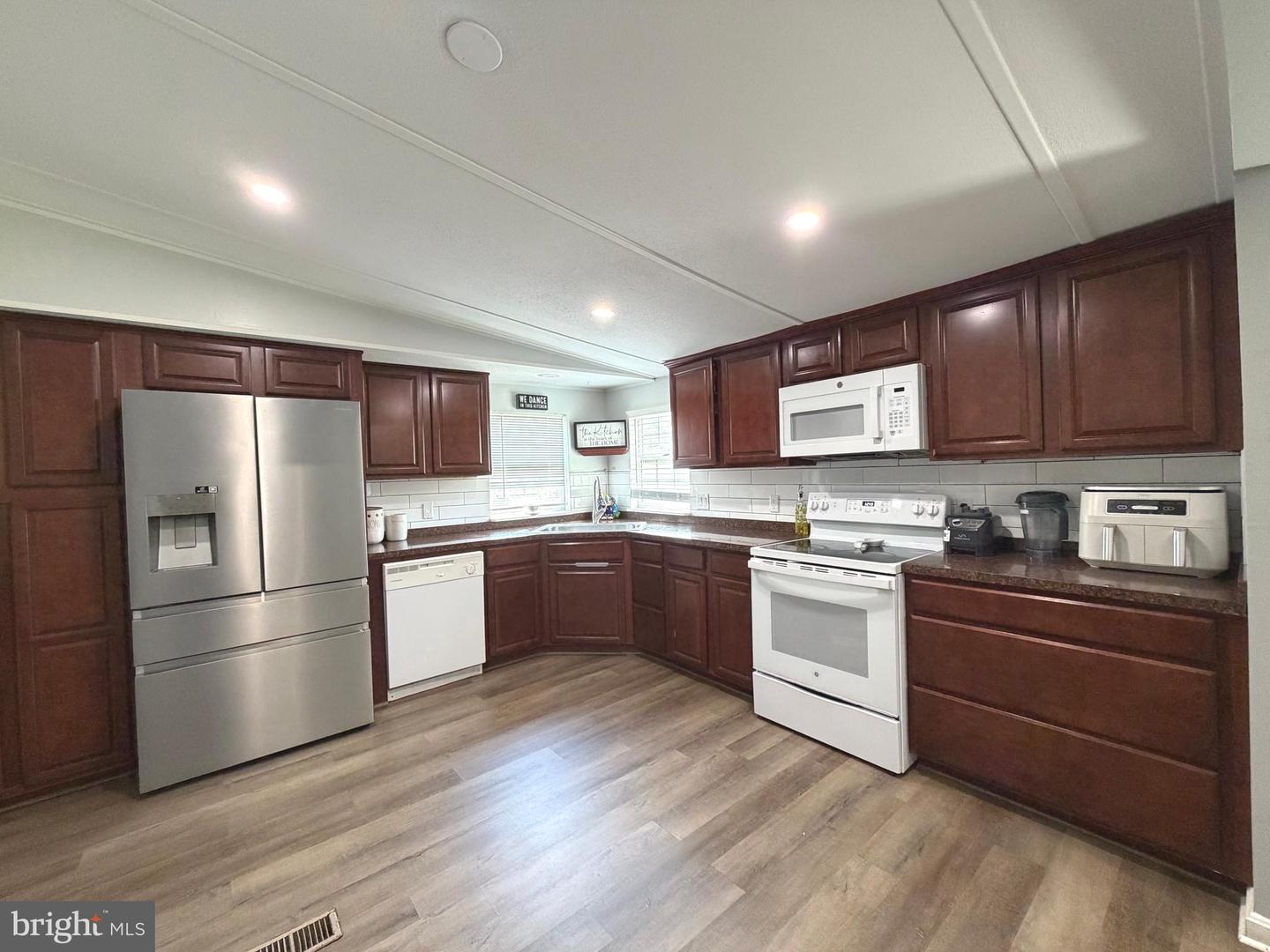 47680 Wheeler Dr Property Photo 3