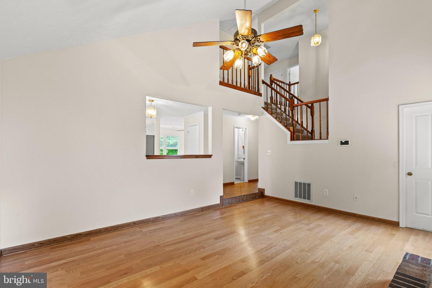 21268 Scarborough Dr Property Photo 8