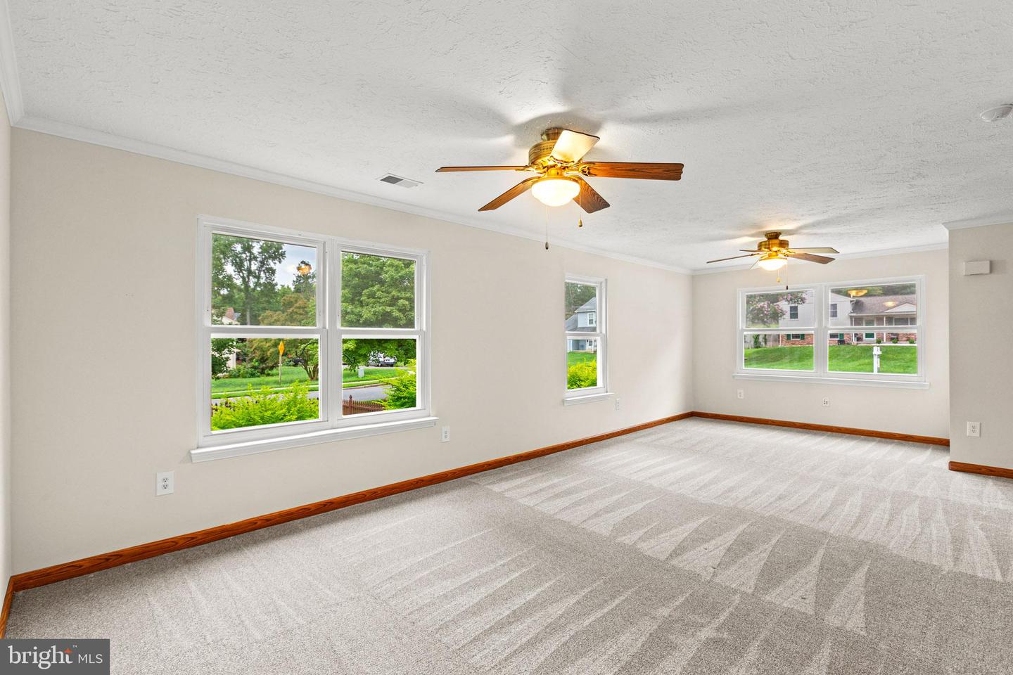 21268 Scarborough Dr Property Photo 11