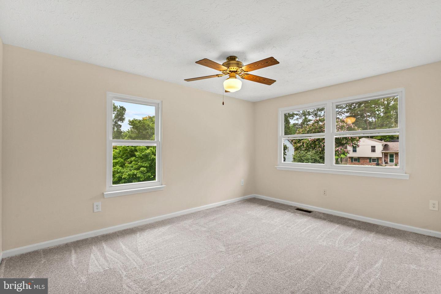 21268 Scarborough Dr Property Photo 14