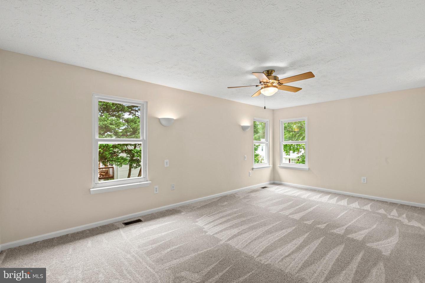 21268 Scarborough Dr Property Photo 15
