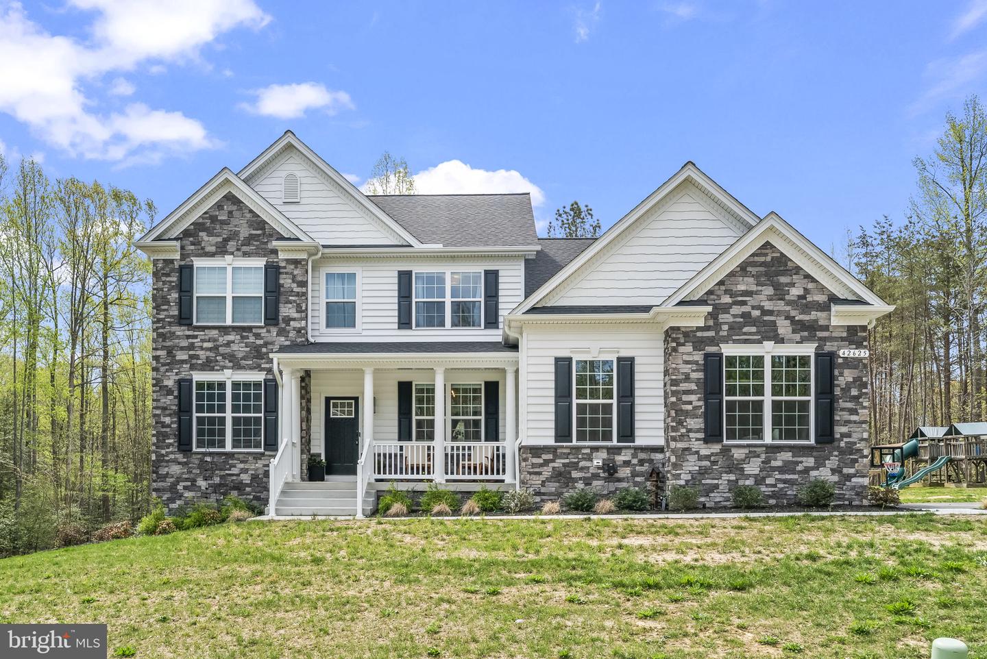 42625 Richly Ln Property Photo 1