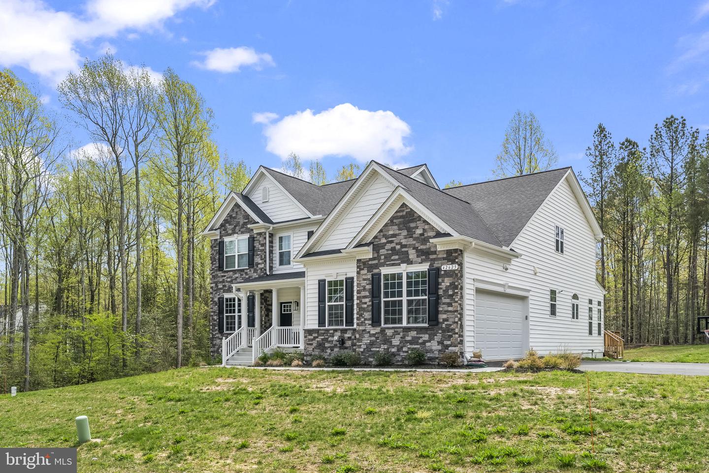 42625 Richly Ln Property Photo 4