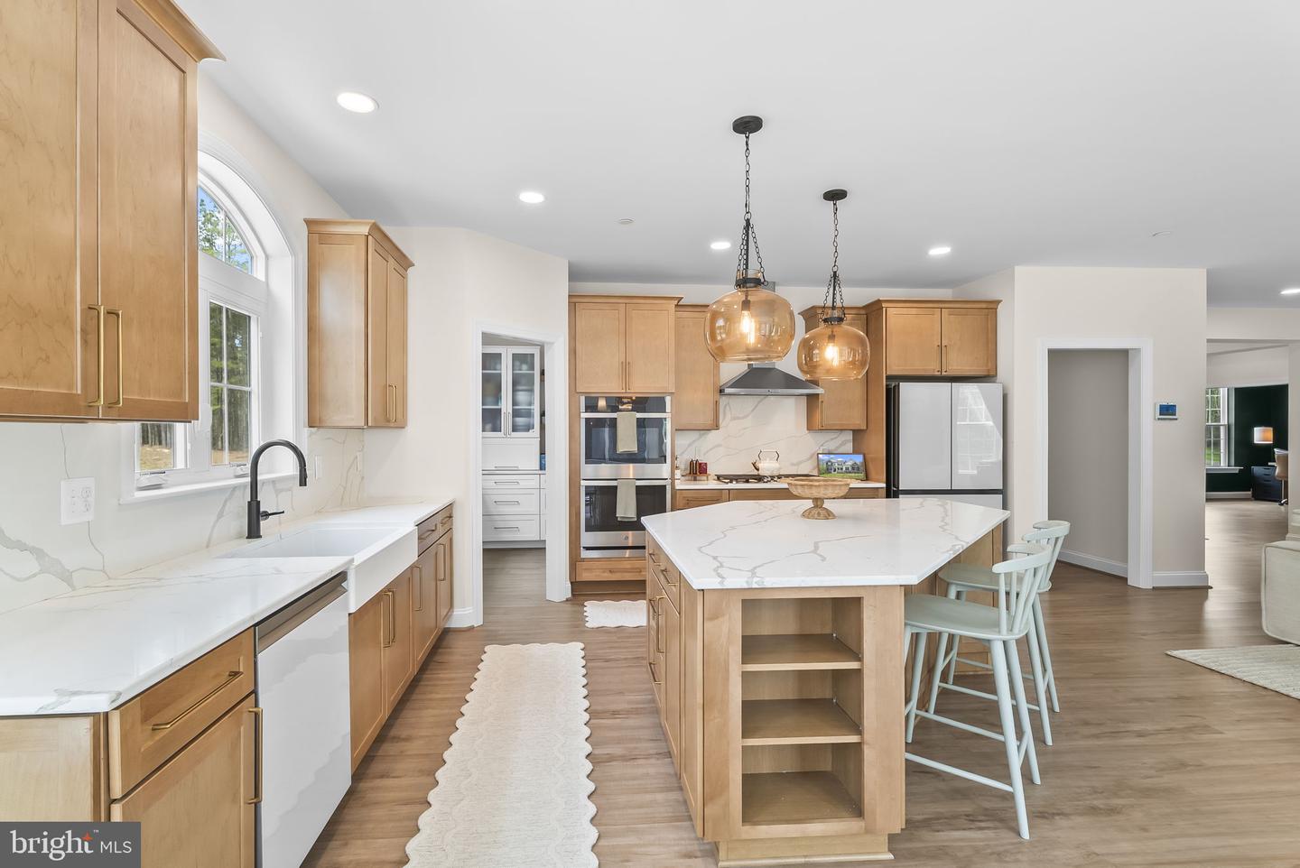 42625 Richly Ln Property Photo 10