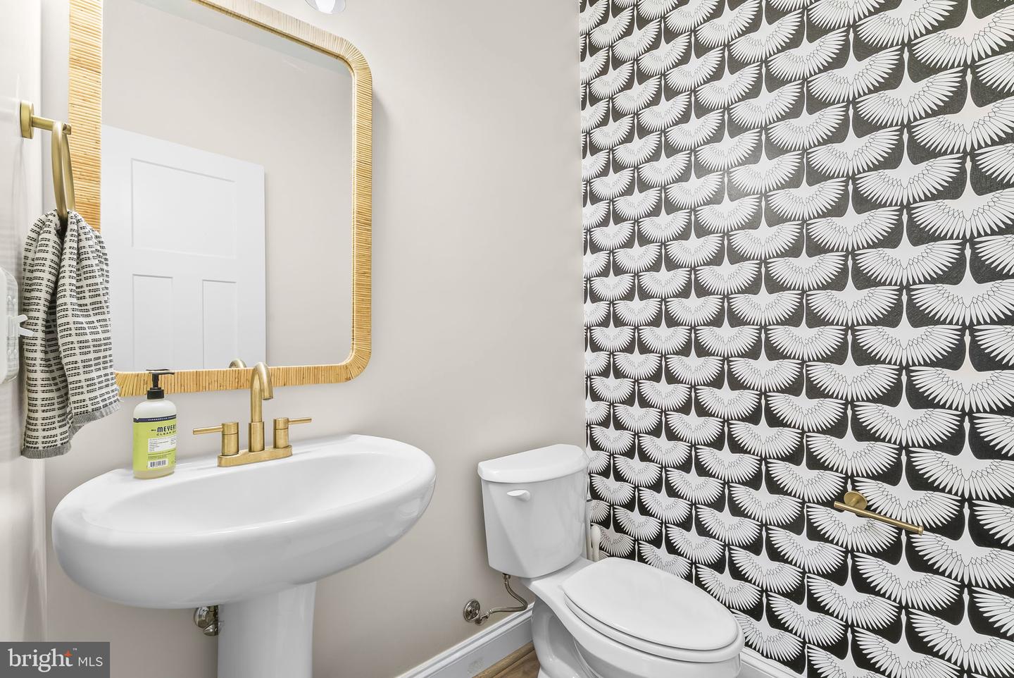 42625 Richly Ln Property Photo 16