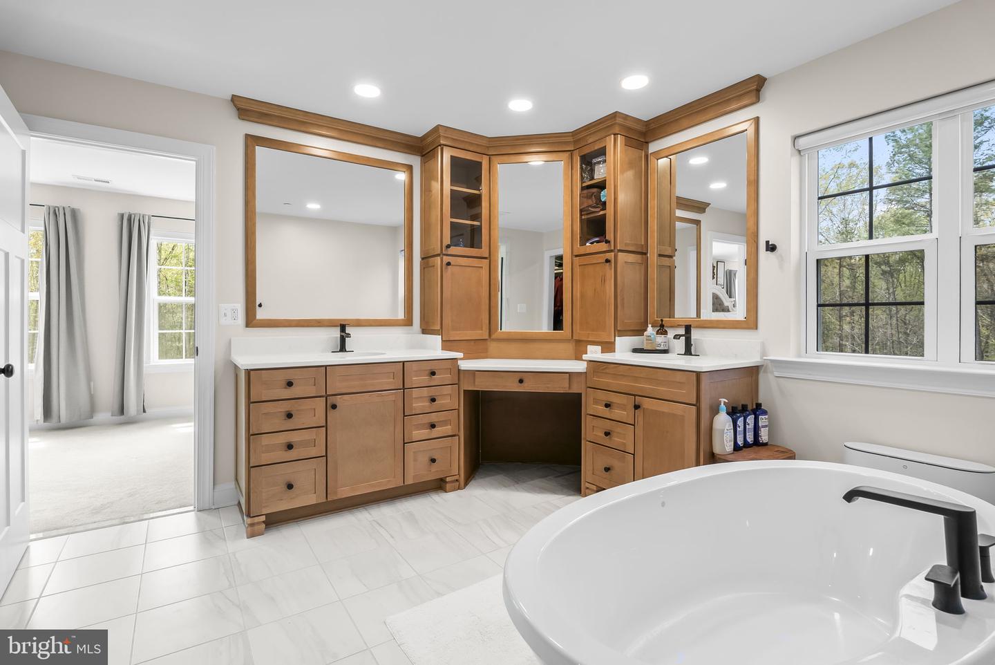 42625 Richly Ln Property Photo 19