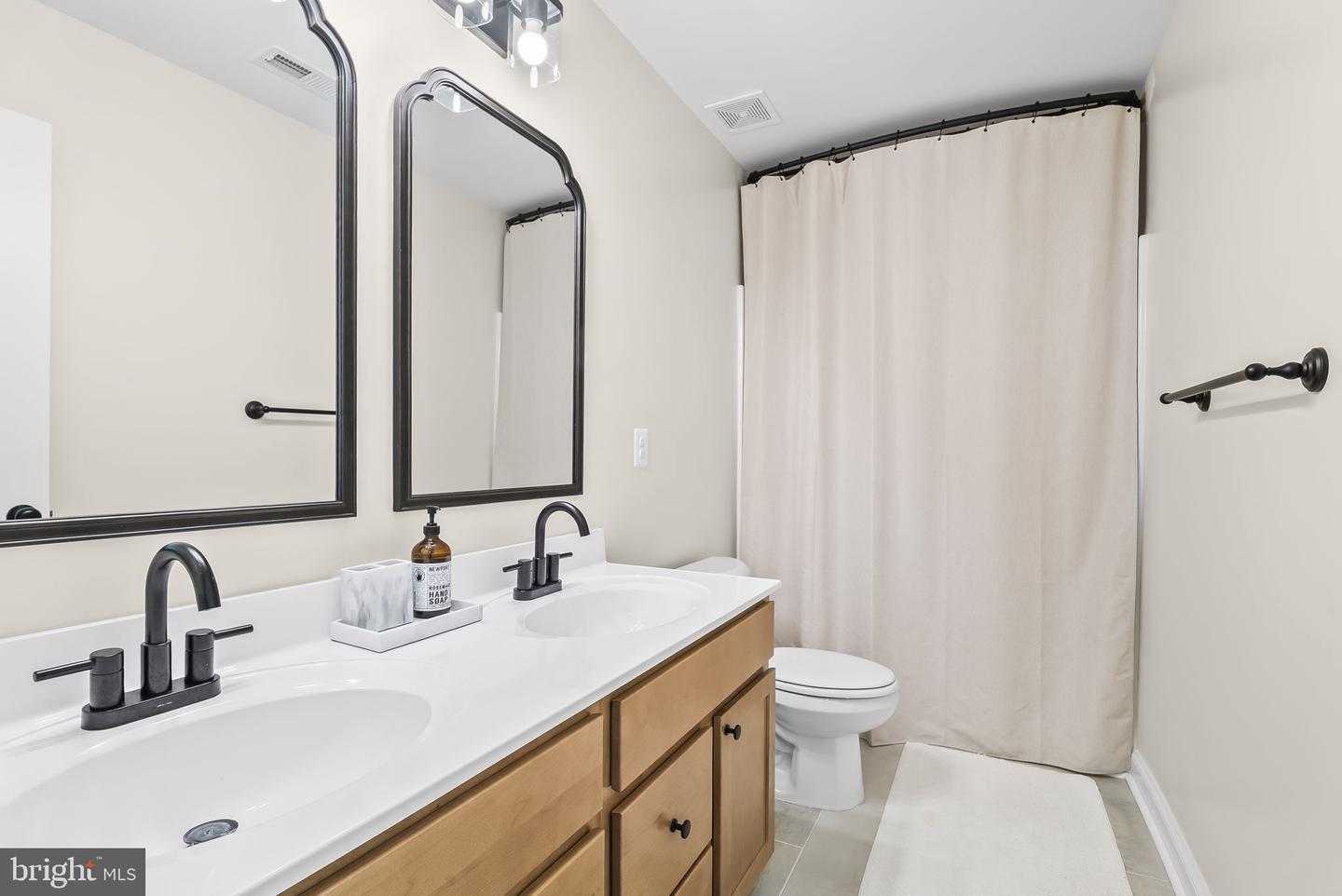 42625 Richly Ln Property Photo 27