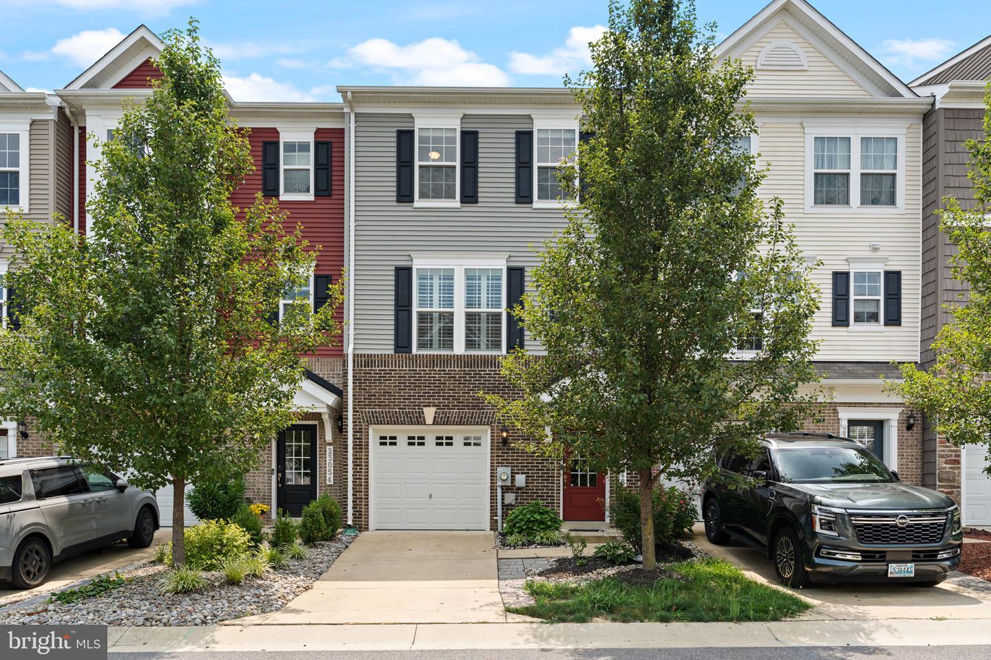 23048 MOUNTAIN LAUREL LN Property Photo 1