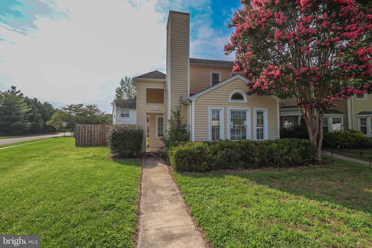 22079 Saint Josephs Cir Property Photo 2