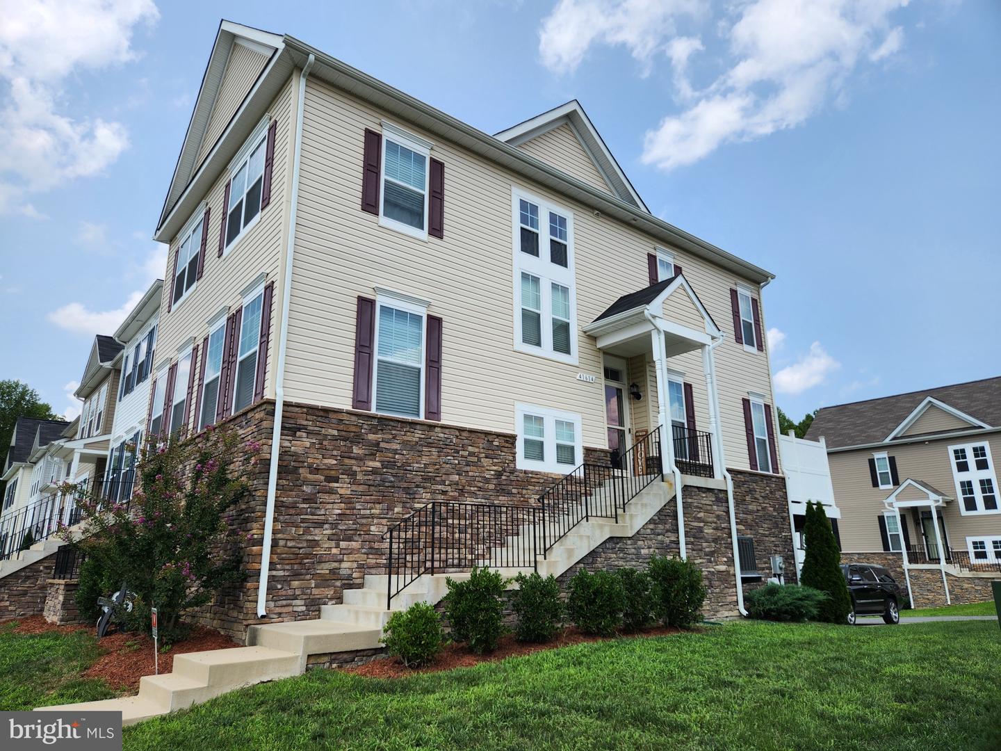 41614 Briarwood Cir Property Photo 1