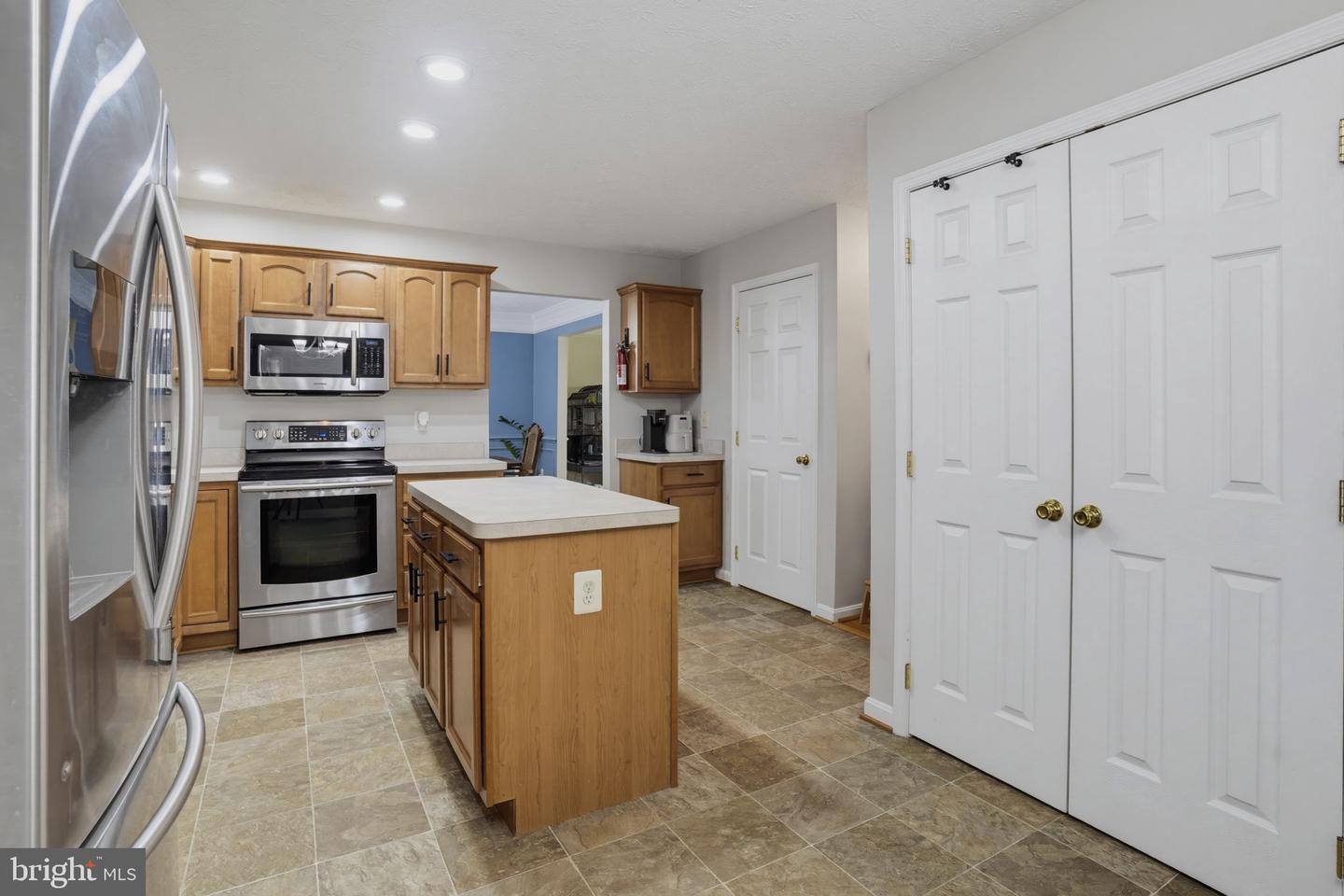 46699 Robert Leon Dr Property Photo 6