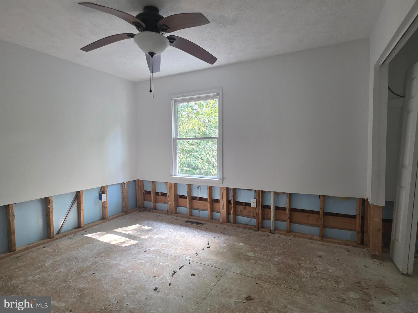 21301 Scarborough Dr Property Photo 16