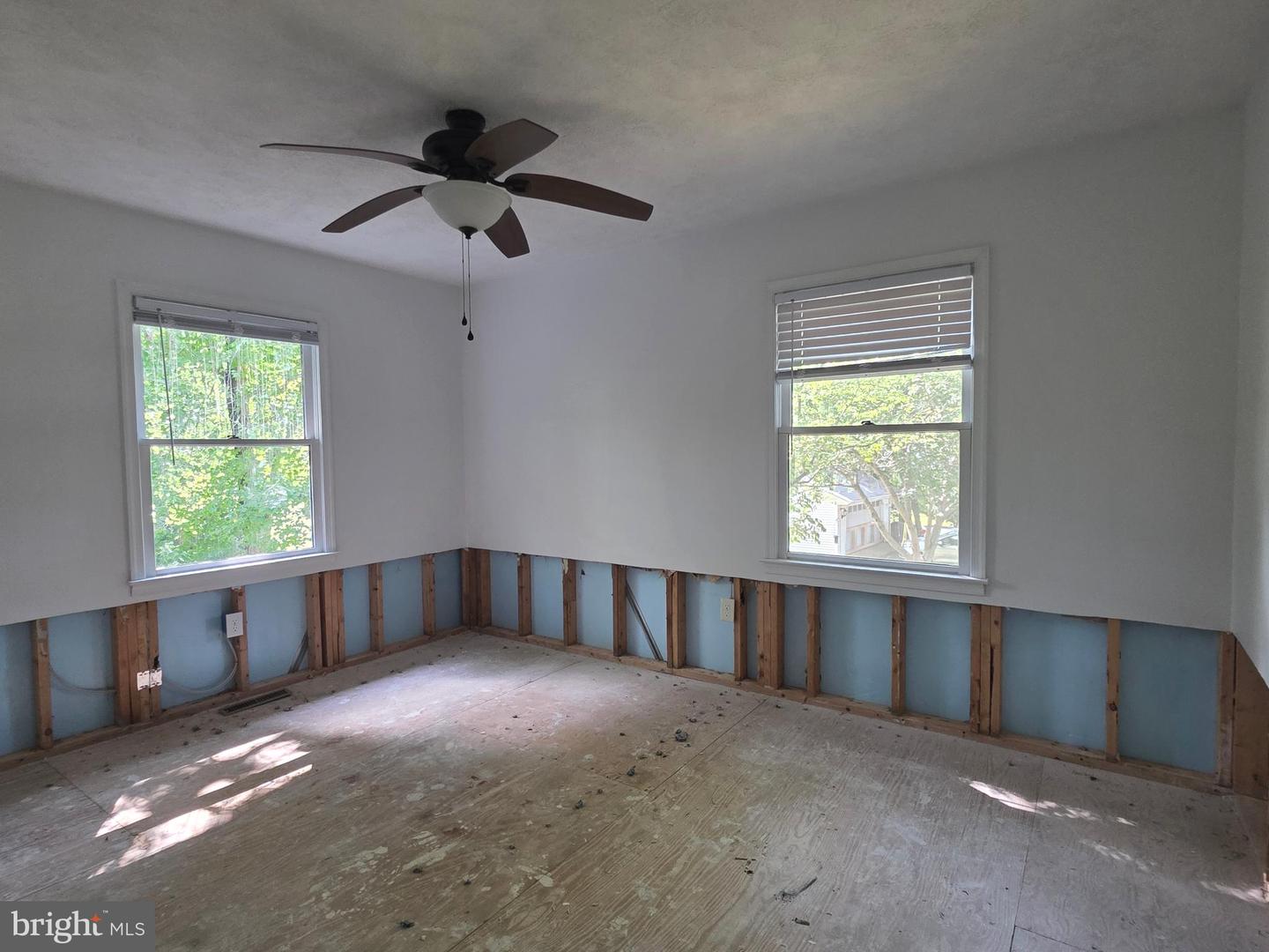 21301 Scarborough Dr Property Photo 17