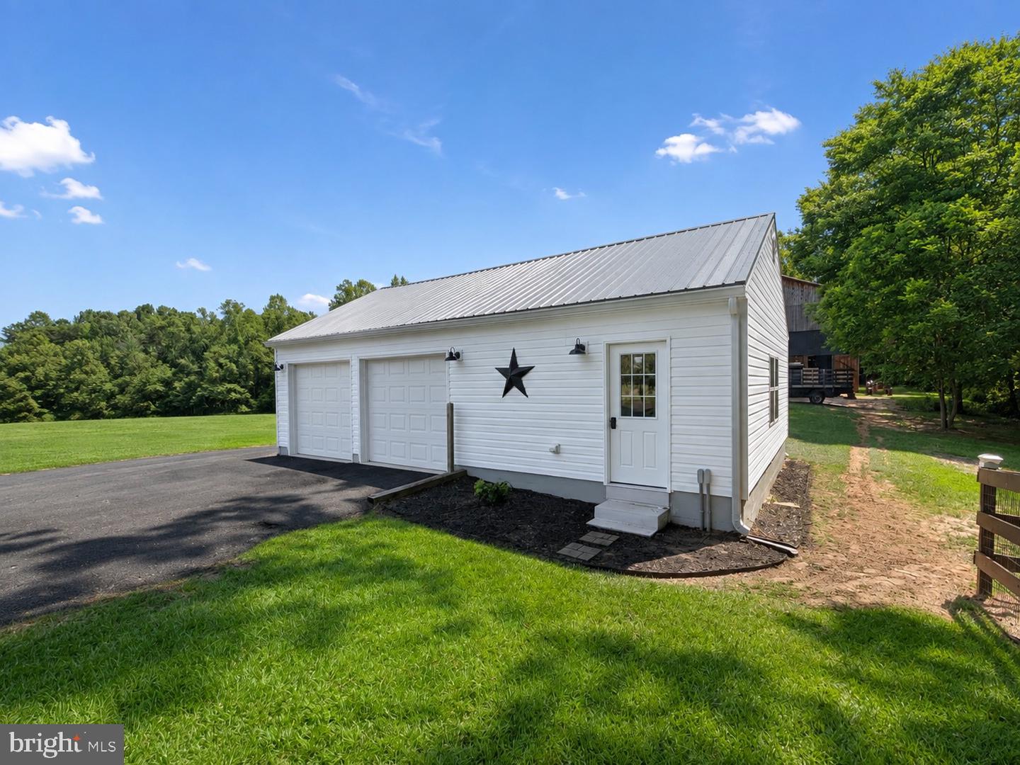 27495 Three Notch Rd Property Photo 6