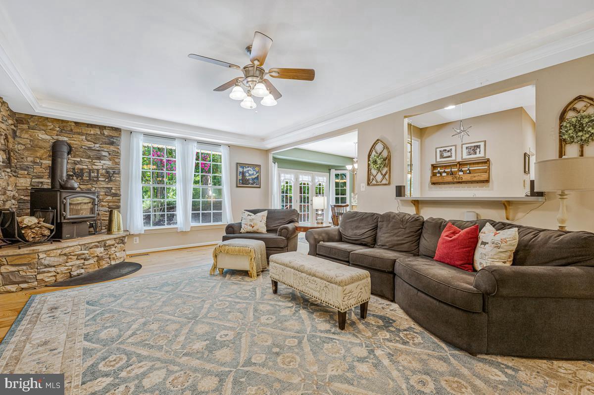 29171 Hearts Desire Dr Property Photo 7