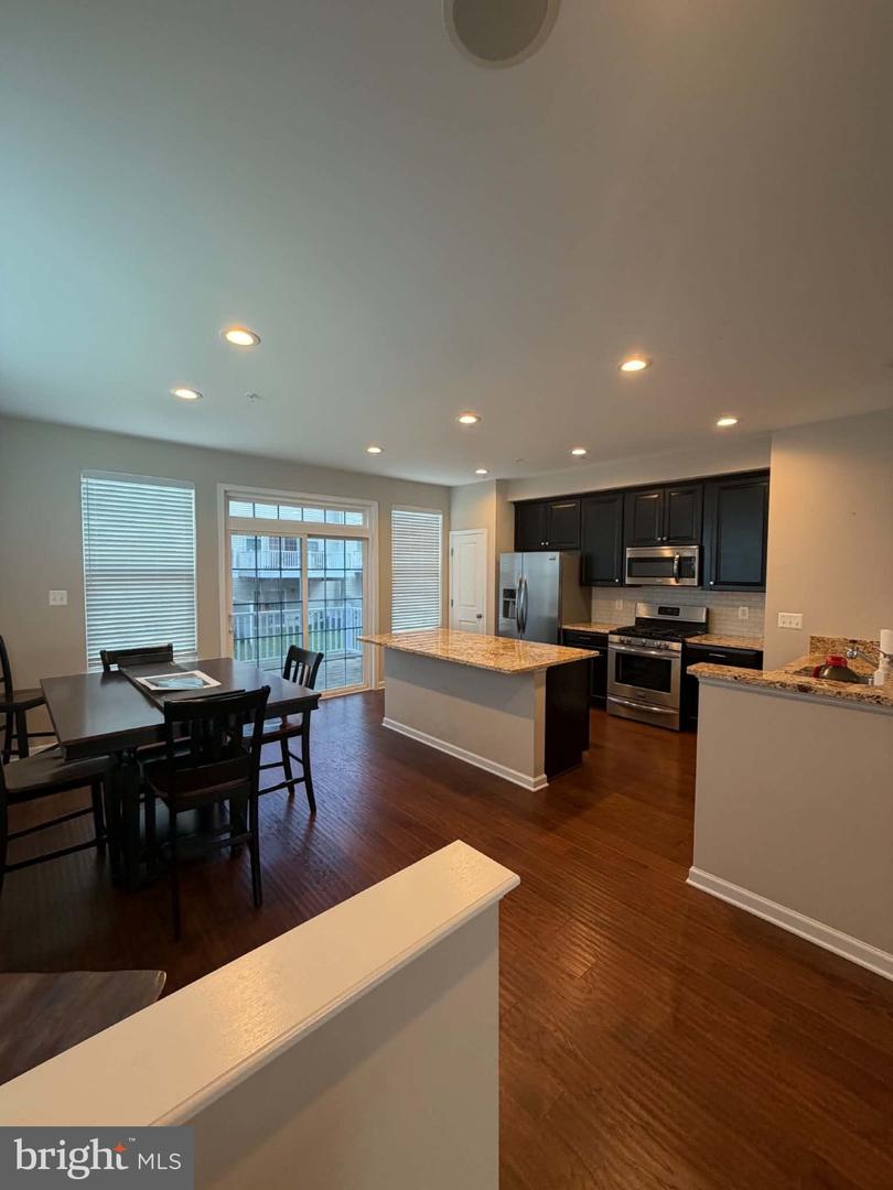 23248 Ambrosia Ln Property Photo 8