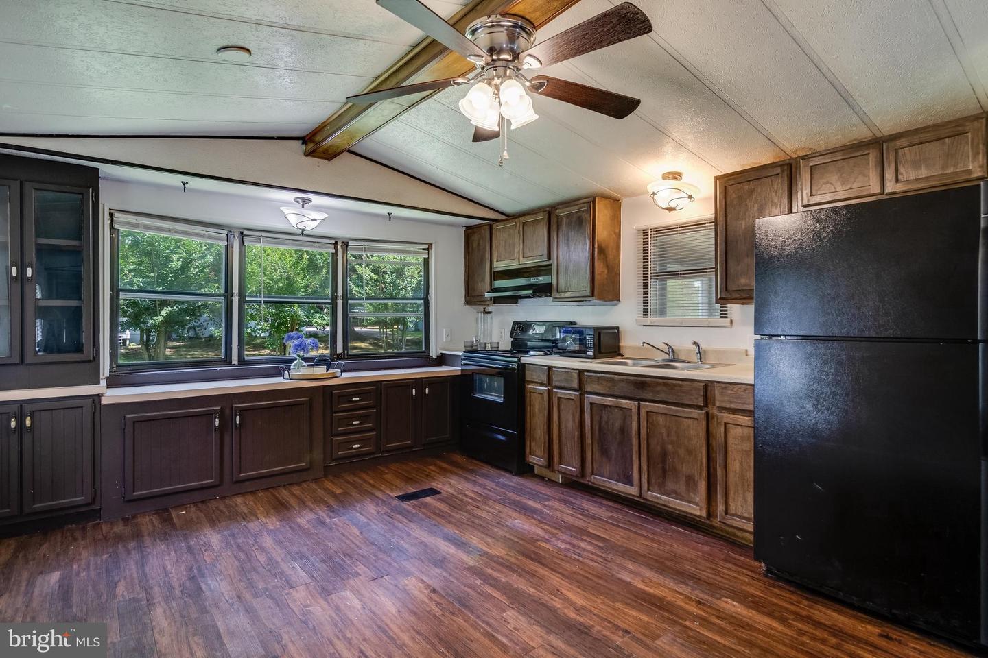 19722 Teddy Way Property Photo 6