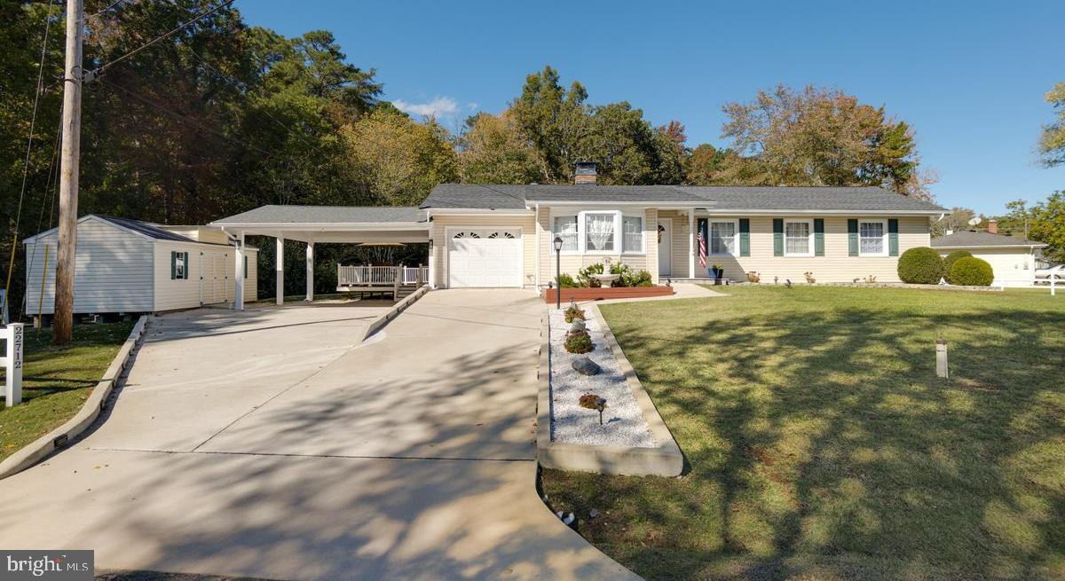 22712 Parkview Dr Property Photo 1