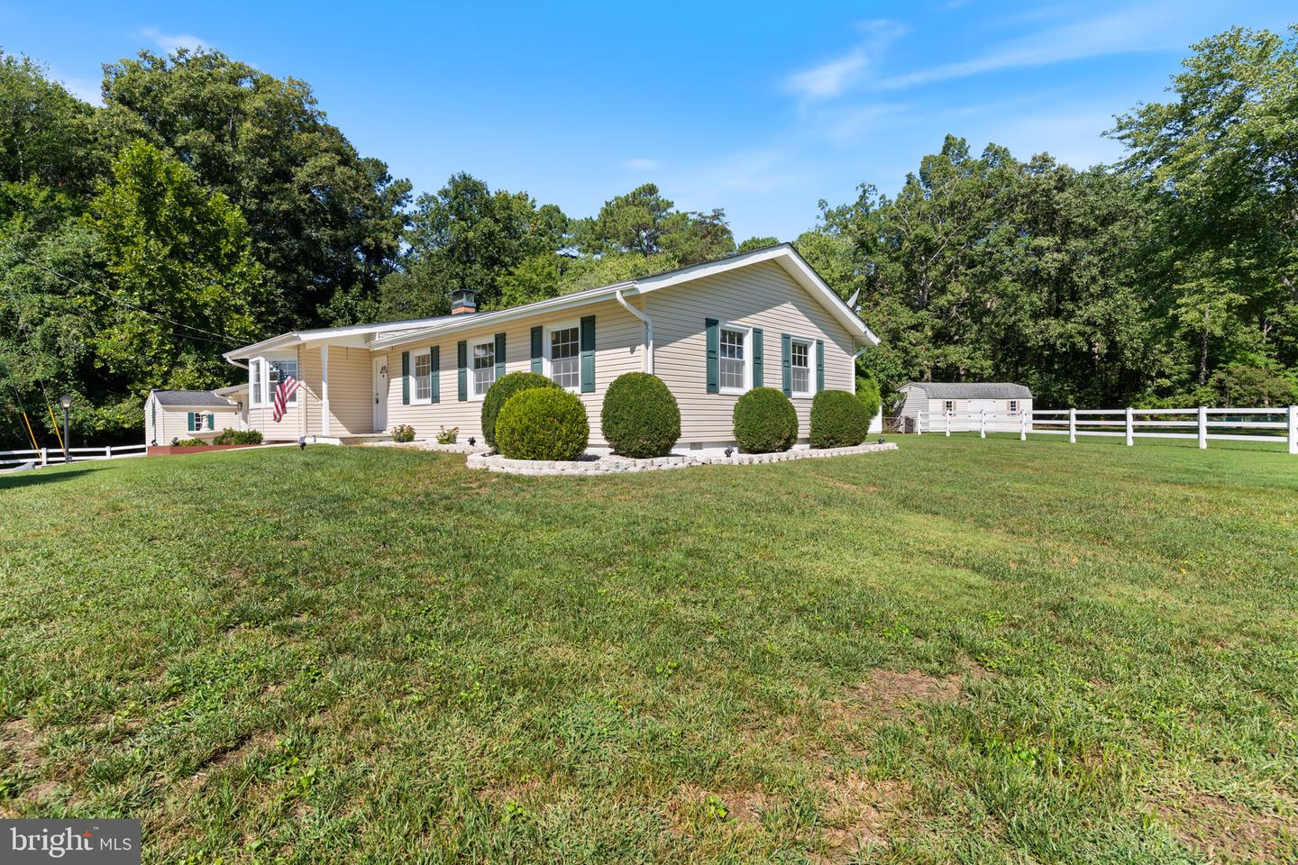 22712 Parkview Dr Property Photo 2