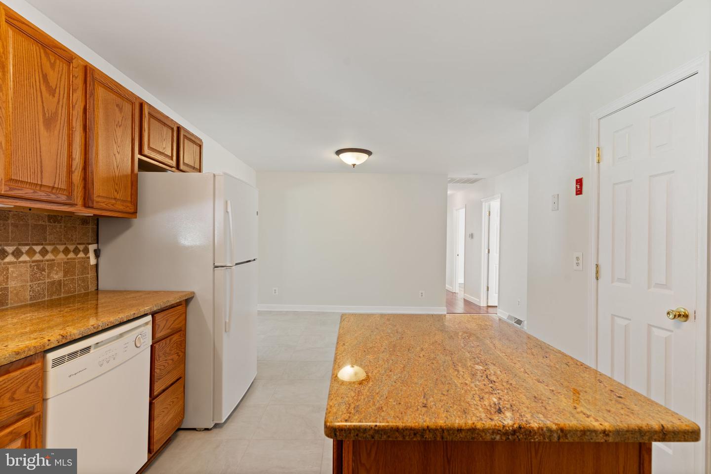 22712 Parkview Dr Property Photo 12