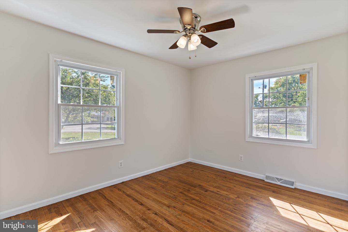 22712 Parkview Dr Property Photo 19