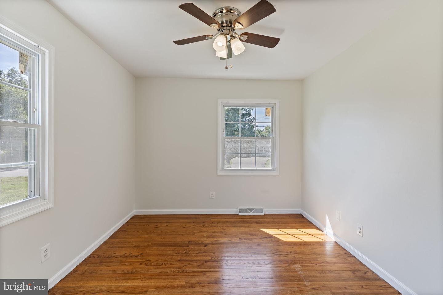22712 Parkview Dr Property Photo 21