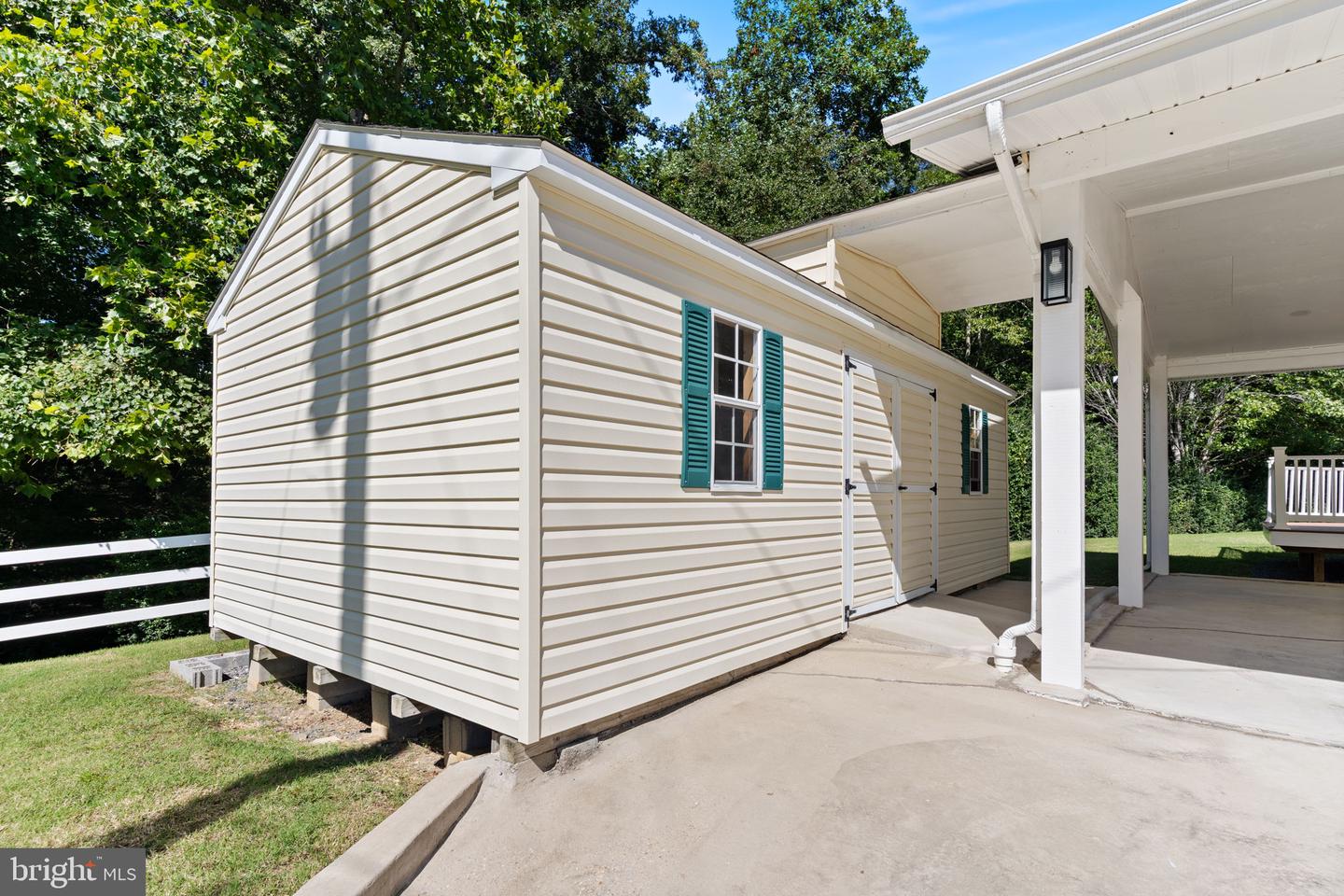 22712 Parkview Dr Property Photo 34